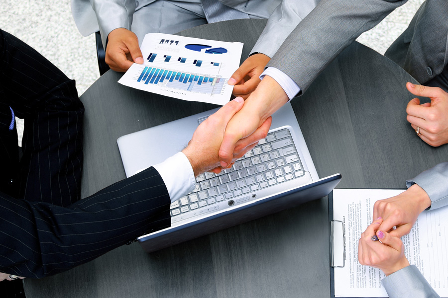 青浦區(qū)刑事律師解析：公司詐騙罪中員工退工資是否影響判刑